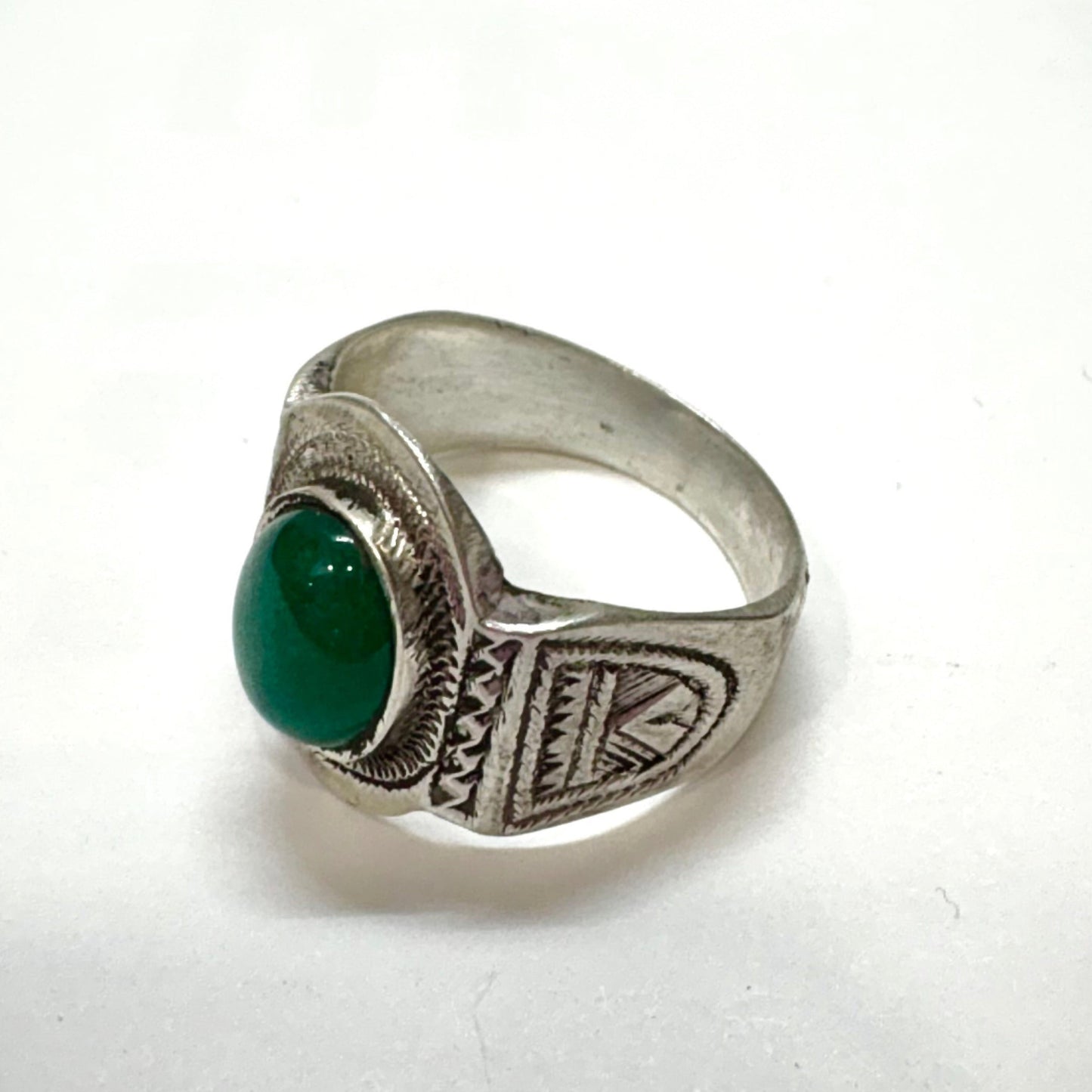 Hand-Engraved Touareg Silver Ring with Oval Polished Green Agate